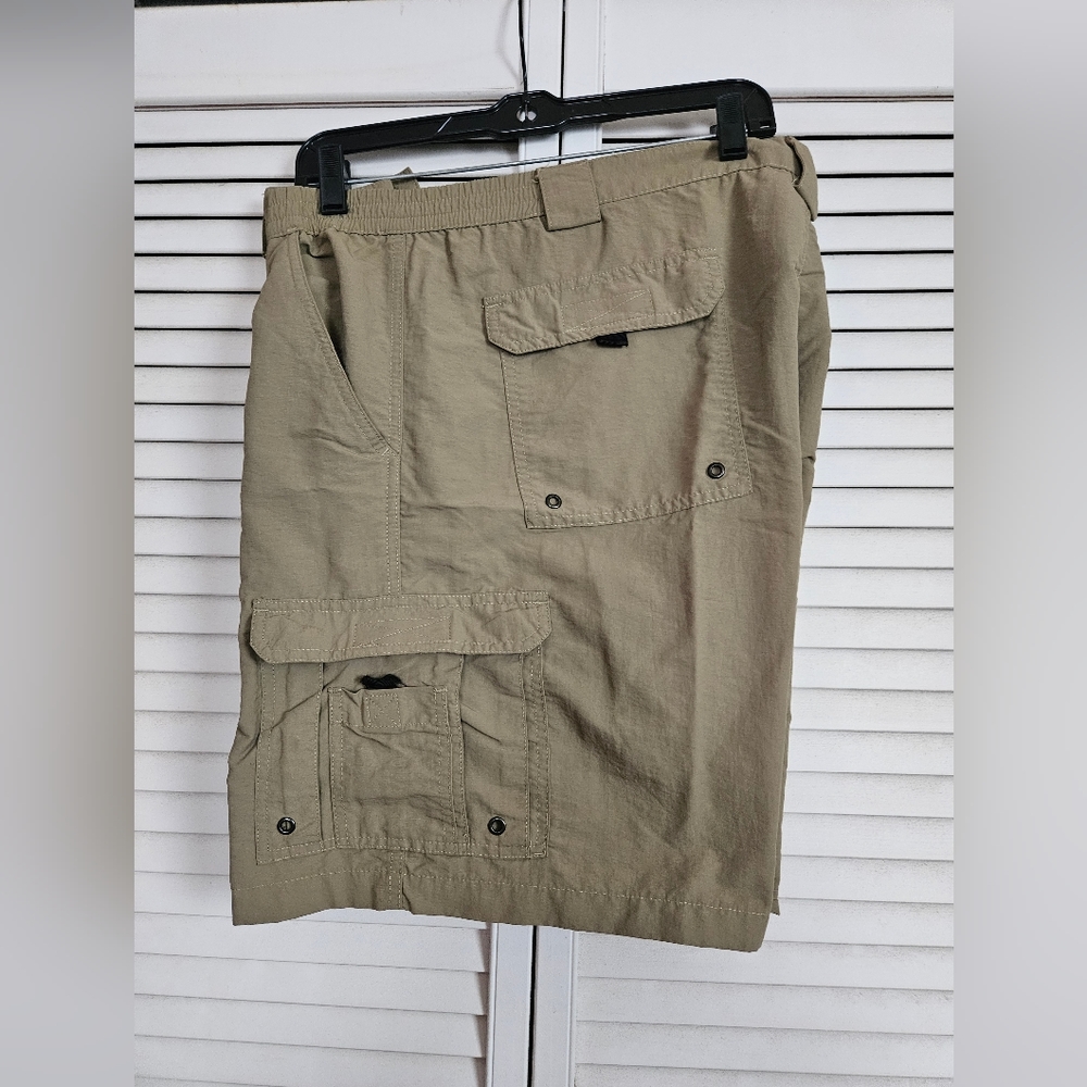 MENS ACTIVEWEAR SHORTS SIZE 40